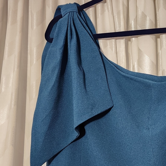 Dress The Population Tiffany One Shoulder Dress - Picture 8 of 11